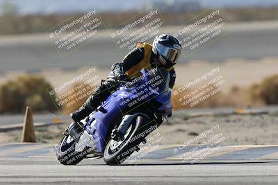 media/Nov-16-2025-Race Pace (Sun) [[8c5fa54630]]/Non Verified Riders (1st 20 Minutes)/1-Turn 14 (10am)/